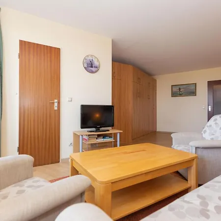 Lord Nelson 704 Apartment